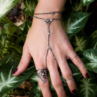 DIAMOND-STUDDED LANDSLIDE HAND BRACELET